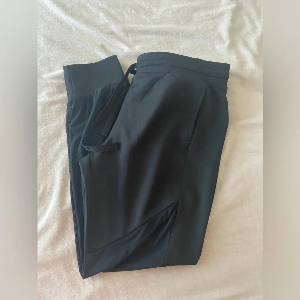 Fabletics Rocha mesh joggers. - Picture 2 of 5